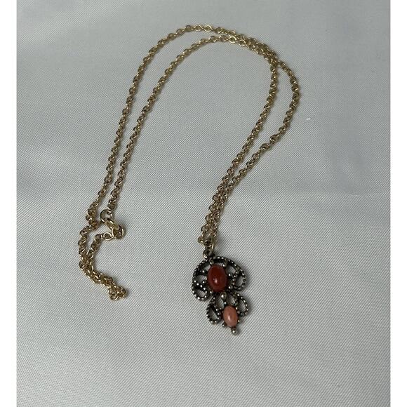 Vintage Avon Pendant Necklace - Picture 2 of 2